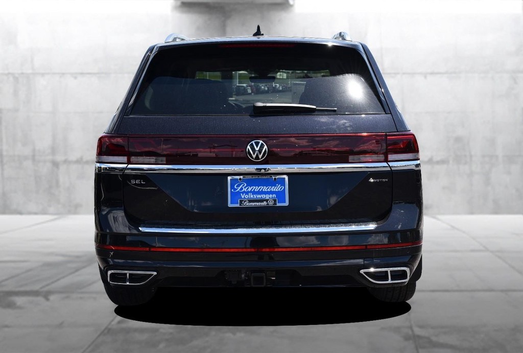 Volkswagen Atlas Vehicle Full-screen Gallery Image 6