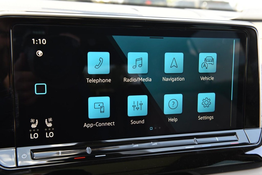 Volkswagen Atlas Vehicle Full-screen Gallery Image 14