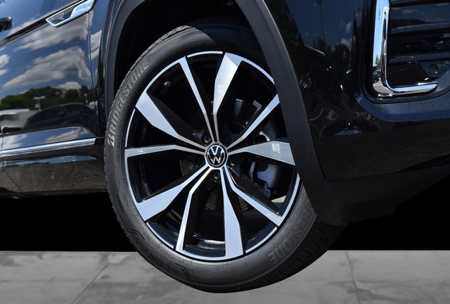 Volkswagen Atlas Vehicle Image 03