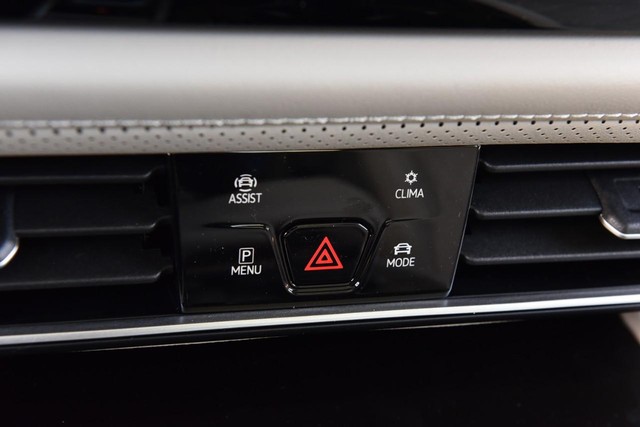 Volkswagen Atlas Vehicle Image 15