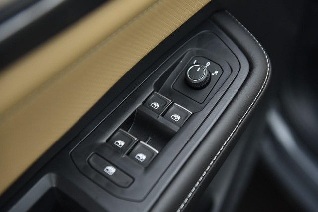 Volkswagen Atlas Cross Sport Vehicle Image 08
