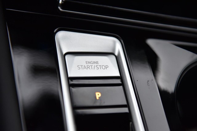 Volkswagen Atlas Cross Sport Vehicle Image 16