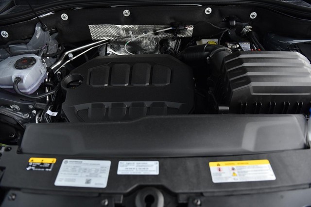 Volkswagen Atlas Cross Sport Vehicle Image 25