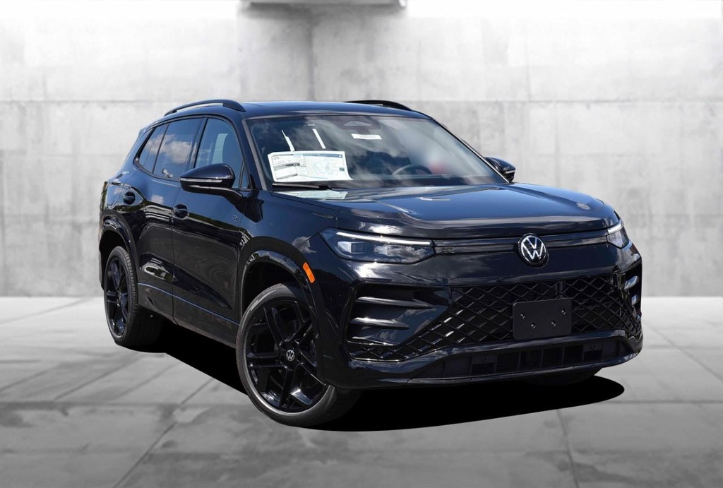 Volkswagen Tiguan Vehicle Full-screen Gallery Image 2
