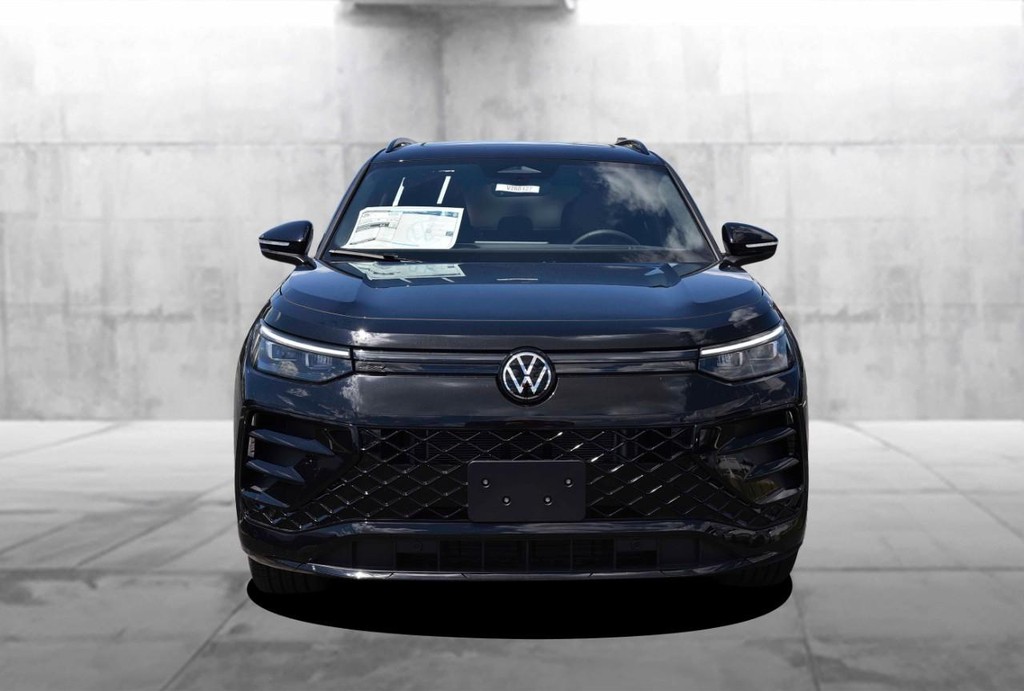 Volkswagen Tiguan Vehicle Full-screen Gallery Image 4