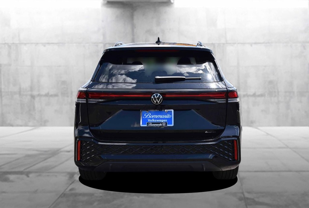 Volkswagen Tiguan Vehicle Full-screen Gallery Image 6