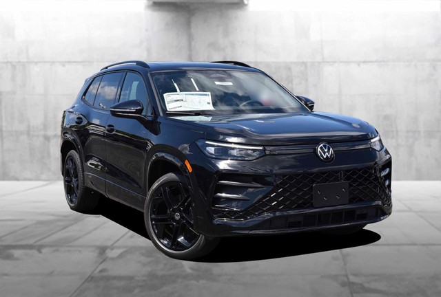 Volkswagen Tiguan Vehicle Image 02