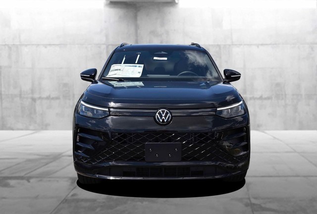 Volkswagen Tiguan Vehicle Image 04