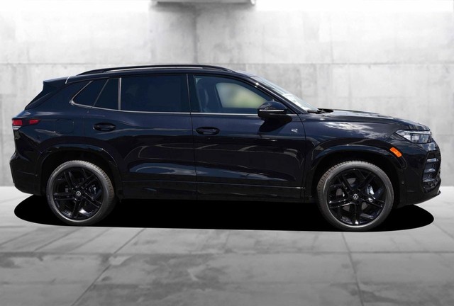Volkswagen Tiguan Vehicle Image 05