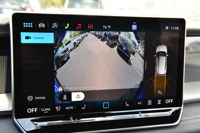 Volkswagen Tiguan Vehicle Image 14