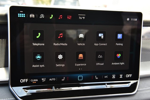 Volkswagen Tiguan Vehicle Image 15