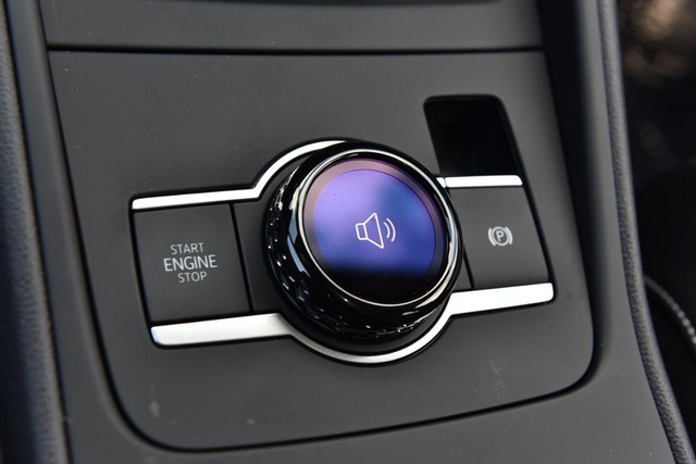 Volkswagen Tiguan Vehicle Image 17