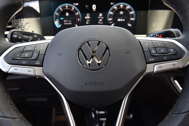Volkswagen Tiguan Vehicle Image 18