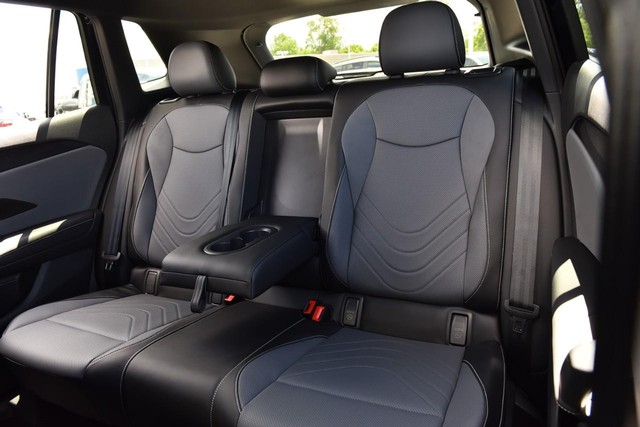 Volkswagen Tiguan Vehicle Image 22