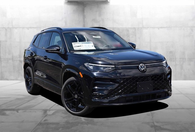 Volkswagen Tiguan Vehicle Image 02