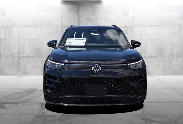 Volkswagen Tiguan Vehicle Image 04