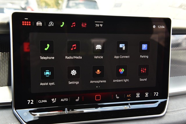 Volkswagen Tiguan Vehicle Image 15