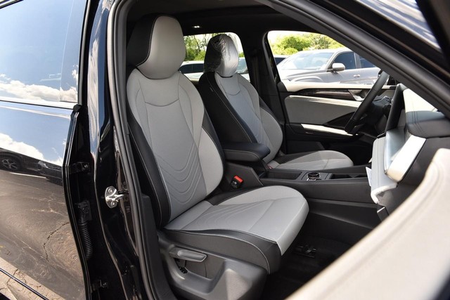 Volkswagen Tiguan Vehicle Image 20