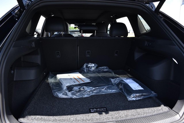 Volkswagen Tiguan Vehicle Image 25