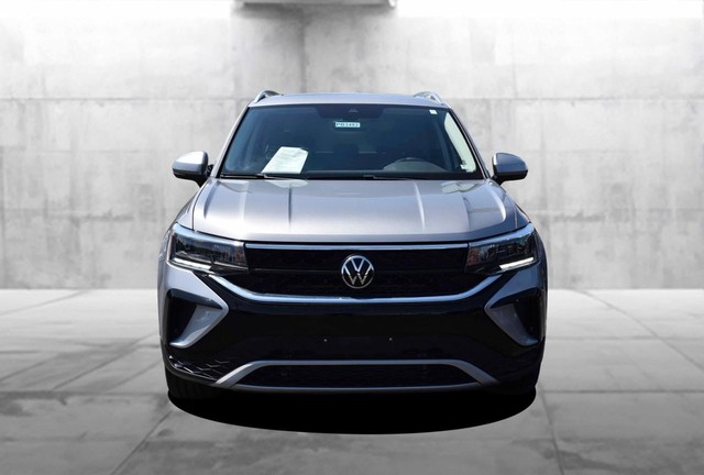 Volkswagen Taos Vehicle Image 04