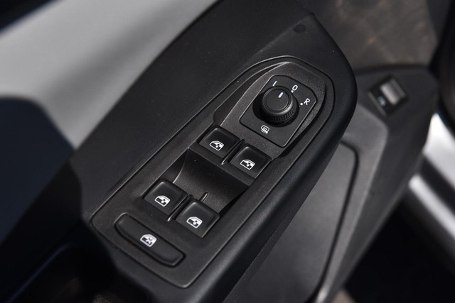 Volkswagen Taos Vehicle Image 08