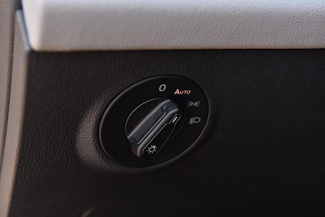 Volkswagen Taos Vehicle Image 11