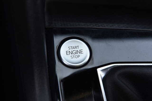 Volkswagen Taos Vehicle Image 17