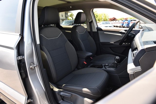 Volkswagen Taos Vehicle Image 21