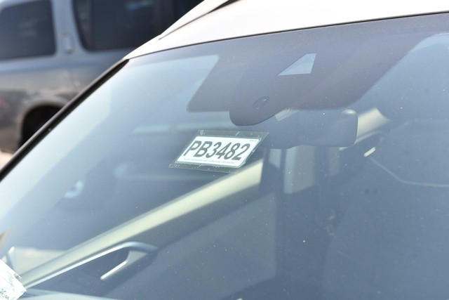 Volkswagen Taos Vehicle Image 28