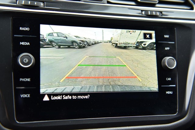 Volkswagen Tiguan Vehicle Image 13