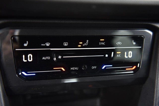 Volkswagen Tiguan Vehicle Image 15