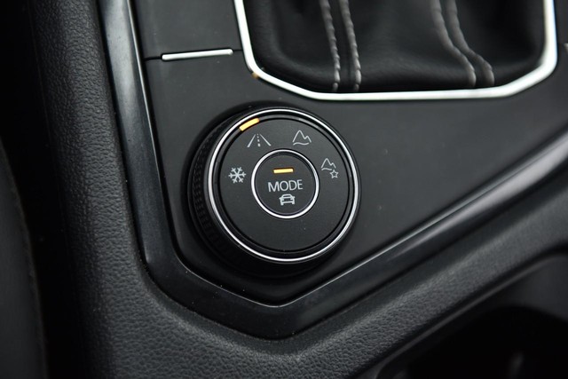 Volkswagen Tiguan Vehicle Image 18