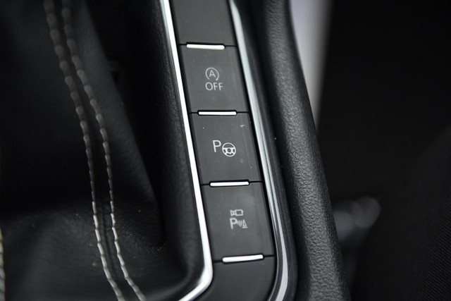 Volkswagen Tiguan Vehicle Image 19