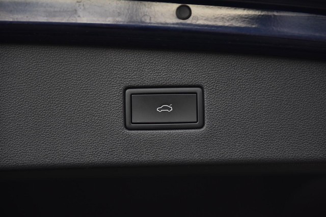 Volkswagen Tiguan Vehicle Image 28