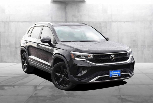 Volkswagen Taos Vehicle Image 02