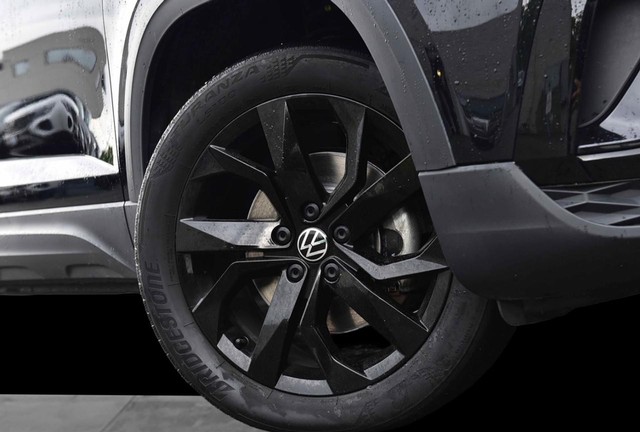 Volkswagen Taos Vehicle Image 03