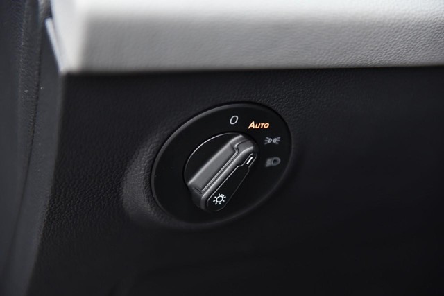 Volkswagen Taos Vehicle Image 10