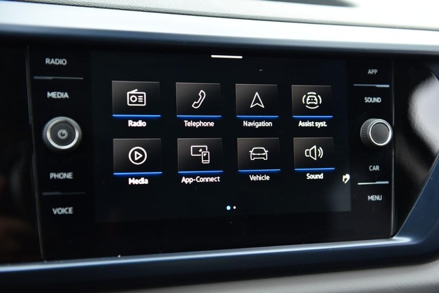 Volkswagen Taos Vehicle Image 13