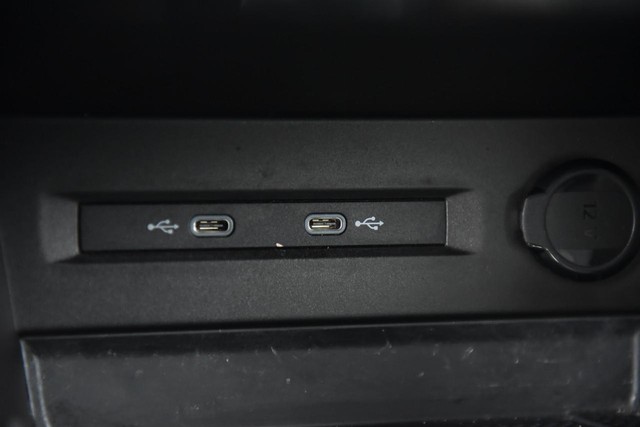 Volkswagen Taos Vehicle Image 15