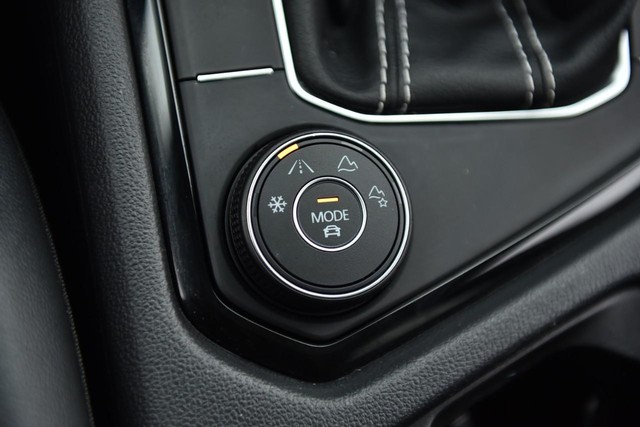 Volkswagen Taos Vehicle Image 17