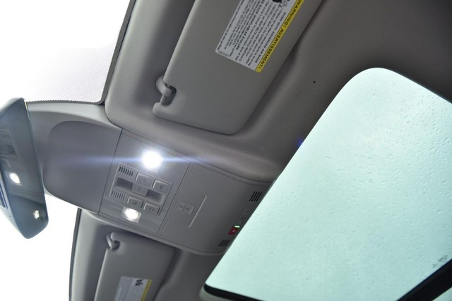 Volkswagen Taos Vehicle Image 20