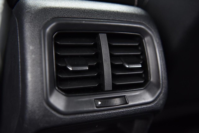 Volkswagen Taos Vehicle Image 22
