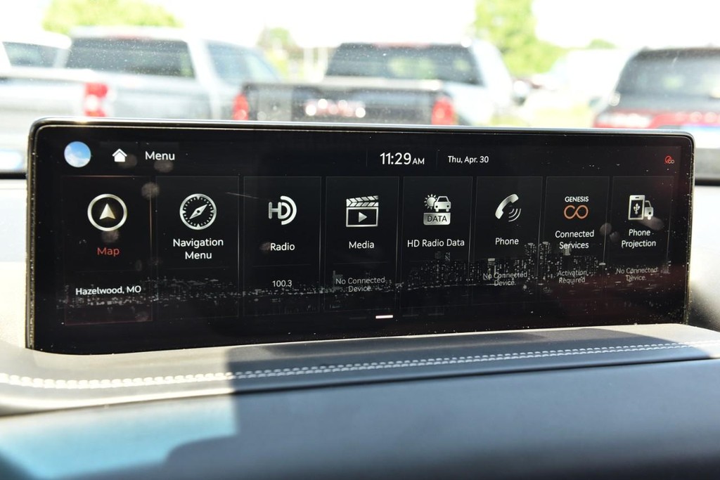 Genesis GV80 Vehicle Full-screen Gallery Image 17