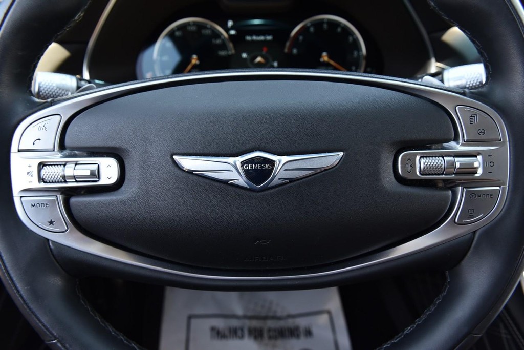 Genesis GV80 Vehicle Full-screen Gallery Image 24