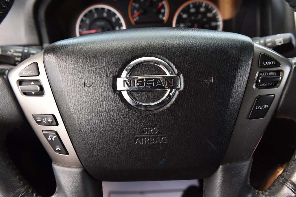 Nissan Armada Vehicle Full-screen Gallery Image 16