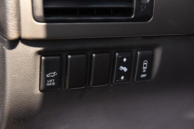 Nissan Armada Vehicle Image 10
