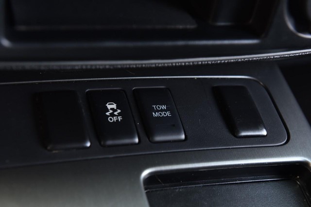 Nissan Armada Vehicle Image 15