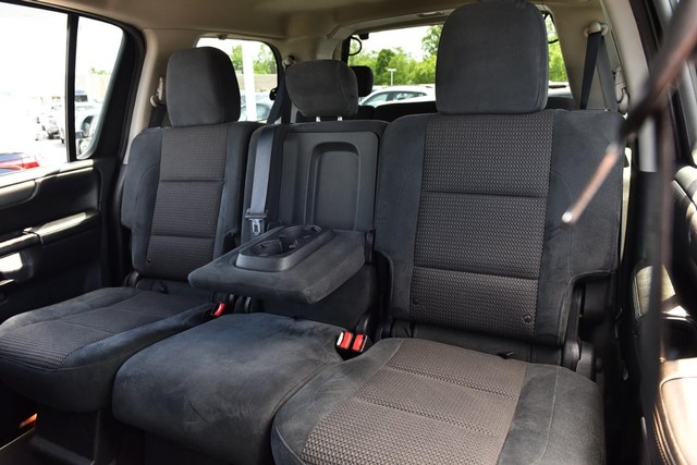 Nissan Armada Vehicle Image 19