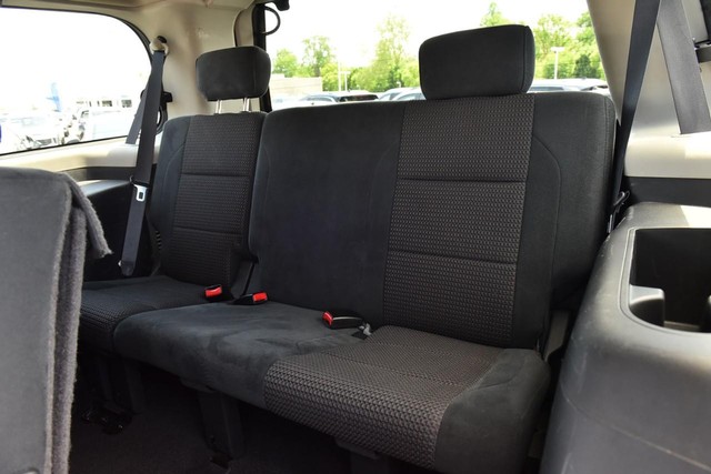 Nissan Armada Vehicle Image 23