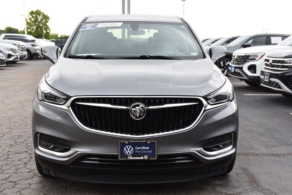 Buick Enclave Vehicle Full-screen Gallery Image 04